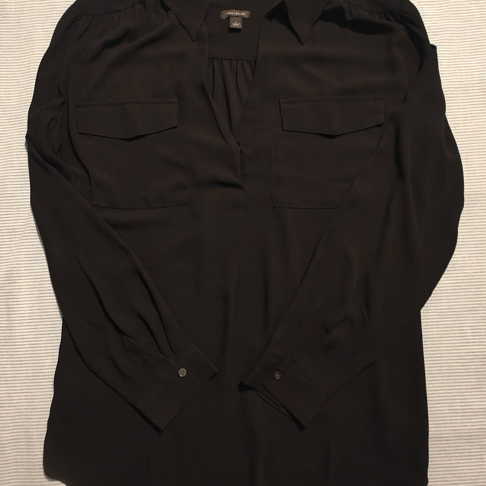 Ann Taylor Black Women's Camp Shirt - Picture 2 of 2